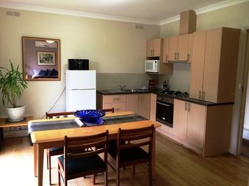 Acacia House Retreat Daylesford - Accommodation Main Beach 5