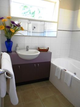 Acacia House Retreat Daylesford - Accommodation Main Beach 4