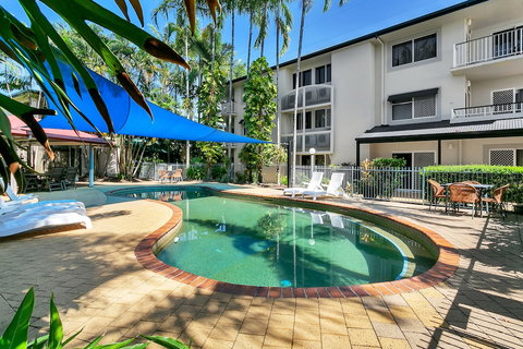 Cairns Reef Apartments & Motel - Accommodation Main Beach 5