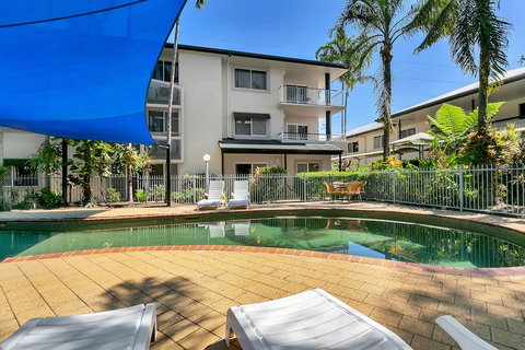Cairns Reef Apartments & Motel - Accommodation Main Beach 4