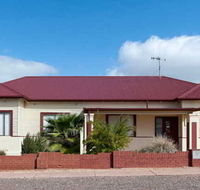 Playford Lodge - Accommodation Main Beach