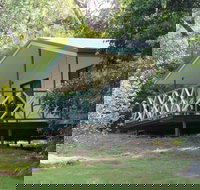 Capricorn Caves - Caravan Park - Accommodation Main Beach