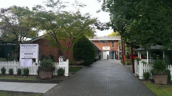 Westwood Lodge Apartments - Accommodation Main Beach 0