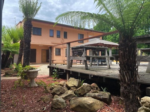 Bright Velo - Accommodation Main Beach 1