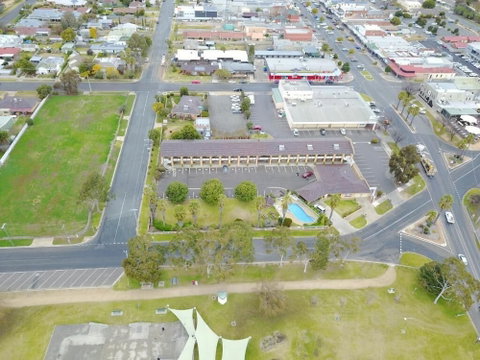 Lakeview Motel - Accommodation Main Beach 1