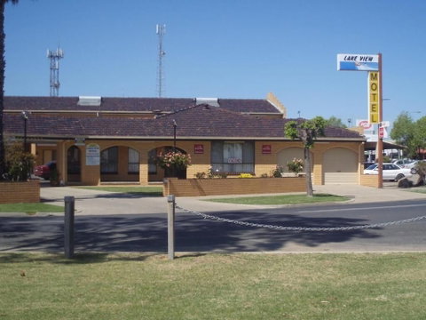 Lakeview Motel - Accommodation Main Beach 5
