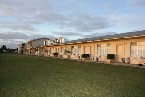 Lakeview Motel & Apartments - Accommodation Main Beach 3