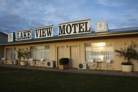Lakeview Motel & Apartments - Accommodation Main Beach 2