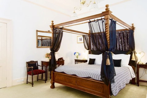 Kurrajong House Launceston - Accommodation Main Beach 2