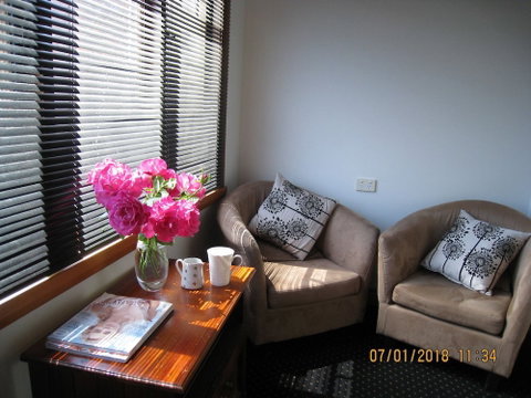 Hi George Bed & Breakfast - Accommodation Main Beach 4