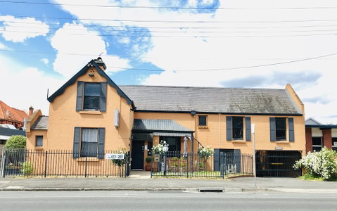 The Mews Motel - Accommodation Main Beach 1