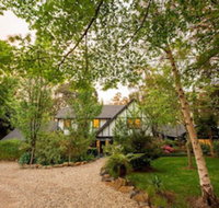 Holly Lodge - Accommodation Main Beach