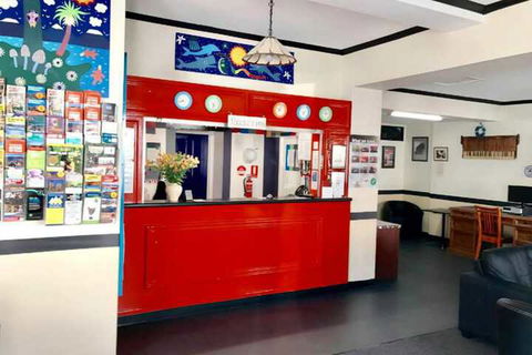 Hobarts Accommodation & Hostel - Accommodation Main Beach 5