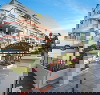 Jenatt Apartments Salamanca - Accommodation Main Beach