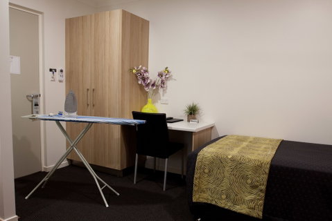 Abode37 - Accommodation Main Beach 2
