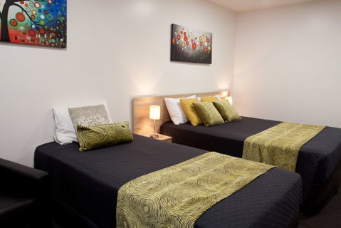 Abode37 - Accommodation Main Beach 4