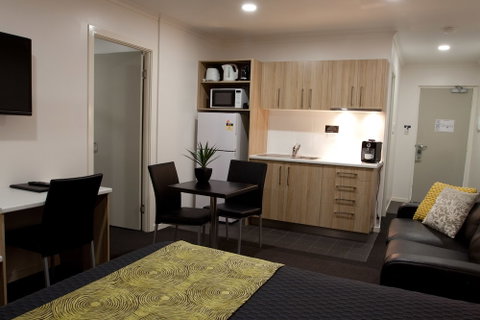 Abode37 - Accommodation Main Beach 0