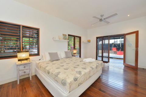 Oceaneyes Getaway - Accommodation Main Beach 4