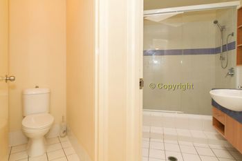 Pacific Royale Holiday Apartment 313 - Accommodation Main Beach 5