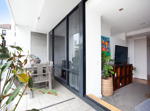 Bayside Pad - Accommodation Main Beach 0