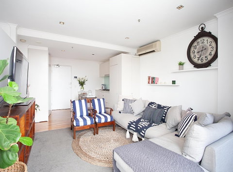 Bayside Pad - Accommodation Main Beach 5