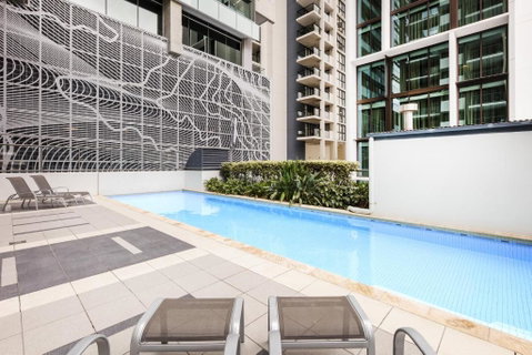 Apartments At 212 Margaret - Accommodation Main Beach 5