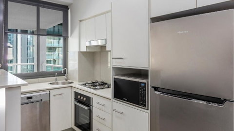 Apartments At 212 Margaret - Accommodation Main Beach 2