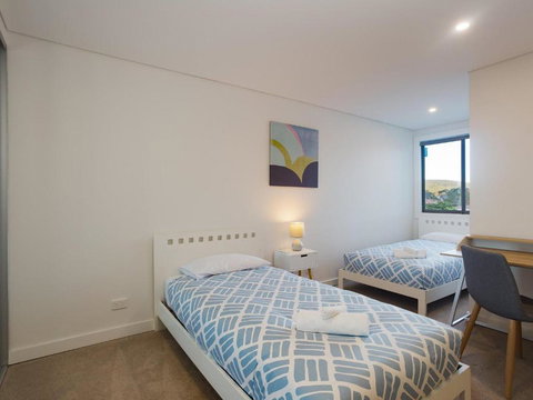 Unit 301 The Shoal 6 8 Bullecourt Street Air Con Walking To Local Shops & Beach - Accommodation Main Beach 4