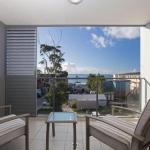 Unit 301 The Shoal 6 8 Bullecourt Street Air Con Walking To Local Shops & Beach - Accommodation Main Beach 0