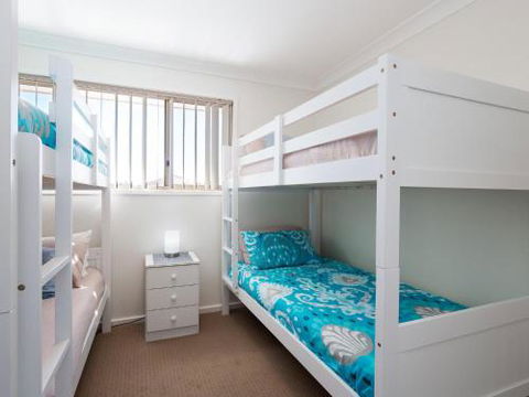 Walk On Birubi 1 / 40 Ocean Ave Pet Friendly WIFI Boat Parking & Water Views - Accommodation Main Beach 2