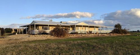 A Better Life Animal Sanctuary FarmStay Private Two Bedrooms Lounge Room & Bathroom & Toilet Shared Kitchen - Accommodation Main Beach 0