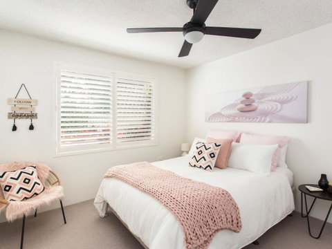 Lakes Way - Accommodation Main Beach 6