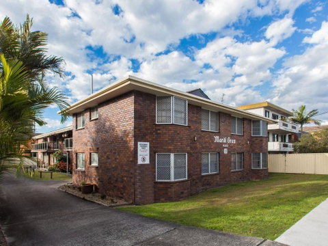Lakes Way - Accommodation Main Beach 4