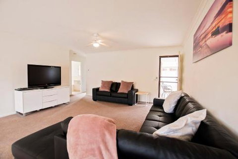 Sleepy Shackell Echuca Moama Holiday Accommodation - Accommodation Main Beach 2