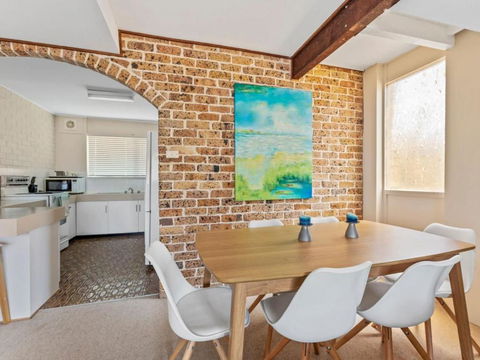 Ocean St. Holiday Apartment - Accommodation Main Beach 5