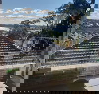 Great Location Hip Studio 5Km to City - Accommodation Main Beach