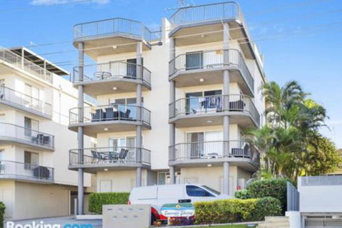 Unit 3 Emerald Shores Shipping Lane Views! - Accommodation Main Beach 1