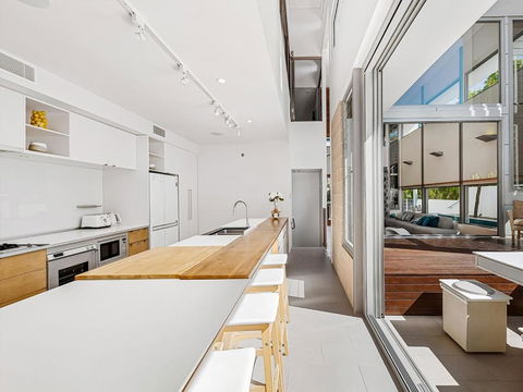 Ultimate Light & Space Noosa Heads - Accommodation Main Beach 6