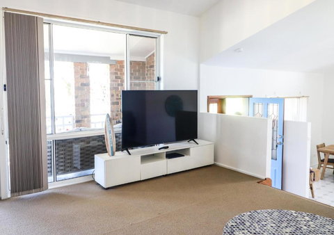 Oceanview BeachHouse - Accommodation Main Beach 6