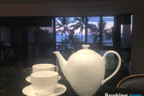 Townsville Strand Lighthouse Apartment 3 - Accommodation Main Beach 0