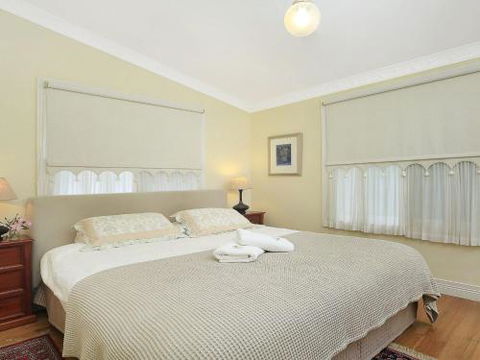 Rose Cottage Bowral Southern Highlands - Accommodation Main Beach 4
