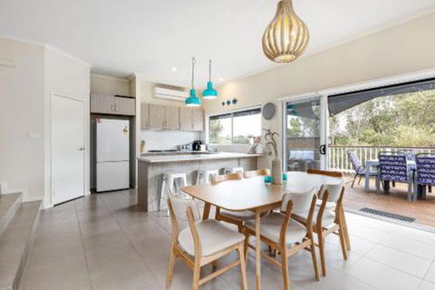 Highbury By The Bay - Accommodation Main Beach 4