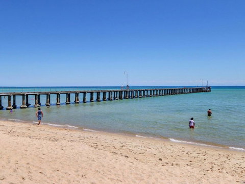Rosalea By The Bay - Accommodation Main Beach 2
