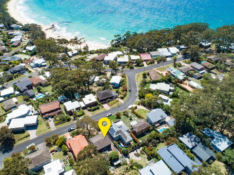 Sea Salt NARRAWALLEE - Accommodation Main Beach 1