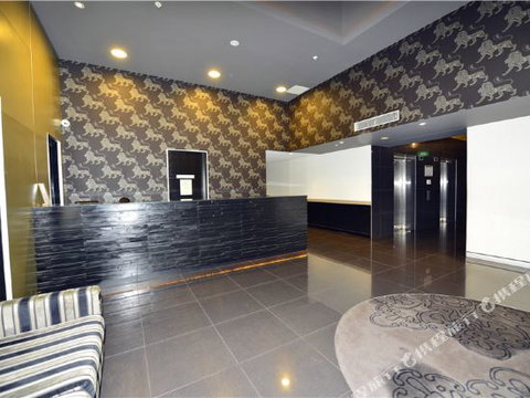Harmony - Accommodation Main Beach 4