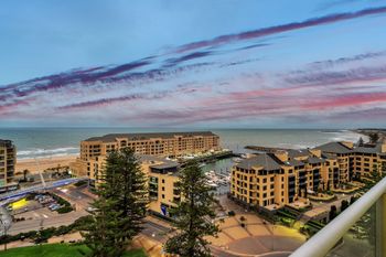 Penthouse Liberty Towers - Accommodation Main Beach 6