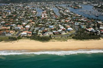 Oomoo 27a - Accommodation Main Beach 0