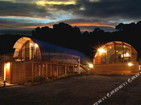 Bruny Island Accommodation 43 Degrees Beachside Studio Spa Apartments (1) - Accommodation Main Beach 0