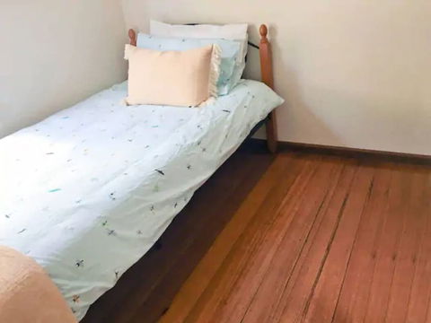 Sun, Beach, Shops, Wifi, Netflix - Accommodation Main Beach 3