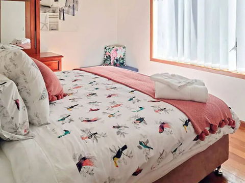 Sun, Beach, Shops, Wifi, Netflix - Accommodation Main Beach 2